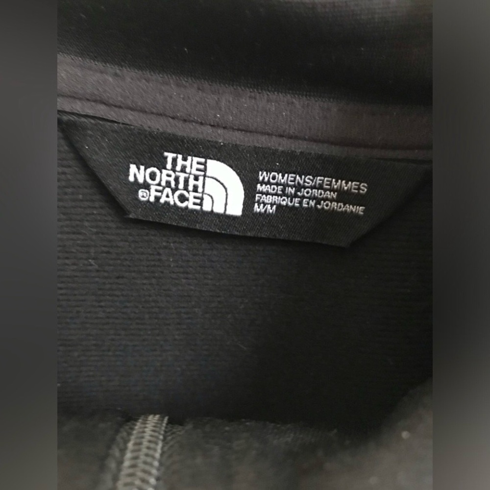 The North Face Black Women's 1/2 zip fleece. Smooth exterior. - Picture 3 of 3